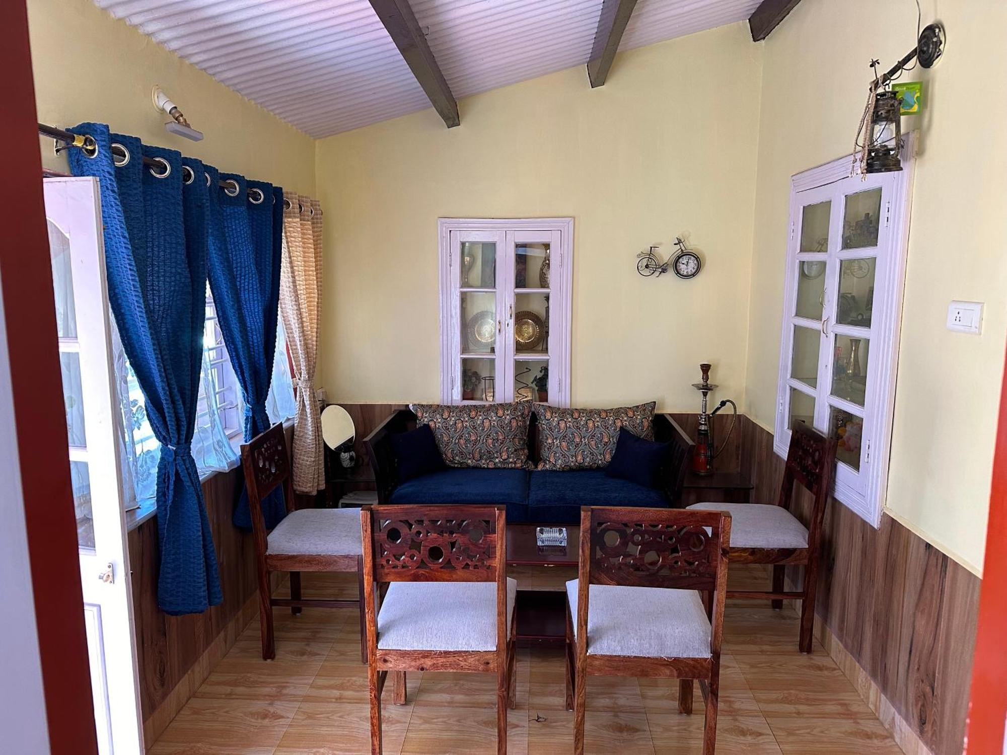 Kanjira House * Ooty